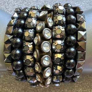 Round Rhinestones, Black Pearls & Stones, Pyramid Beads Stretch Bracelet